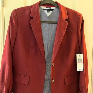 Tommy Hilfiger Women’s Maroon button blazer. Size 10. Never worn.